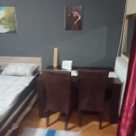 Apartment Viktor 2 Stan Na Dan Šabac Екстериор снимка